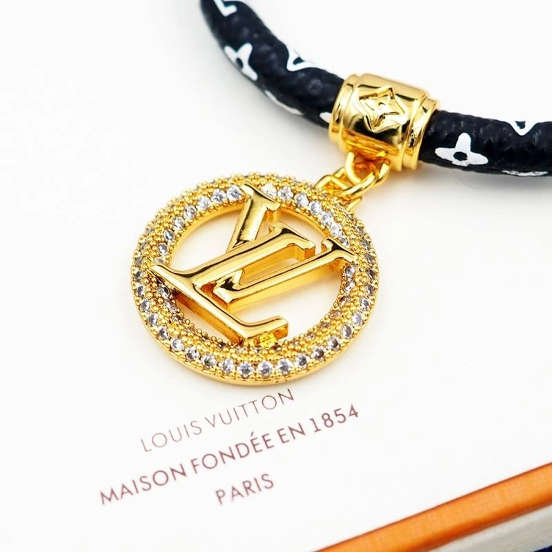 Supportive Louis Vuitton Bracelets 251139