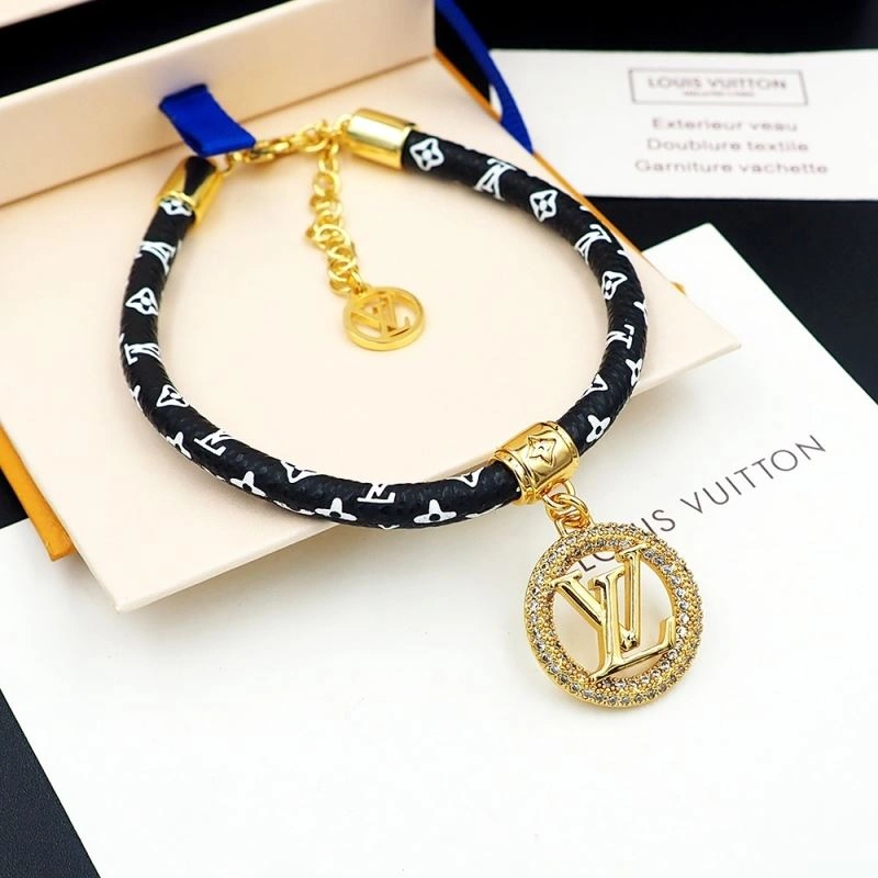 Supportive Louis Vuitton Bracelets 251139