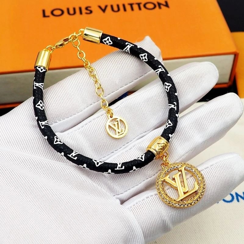 Supportive Louis Vuitton Bracelets 251139