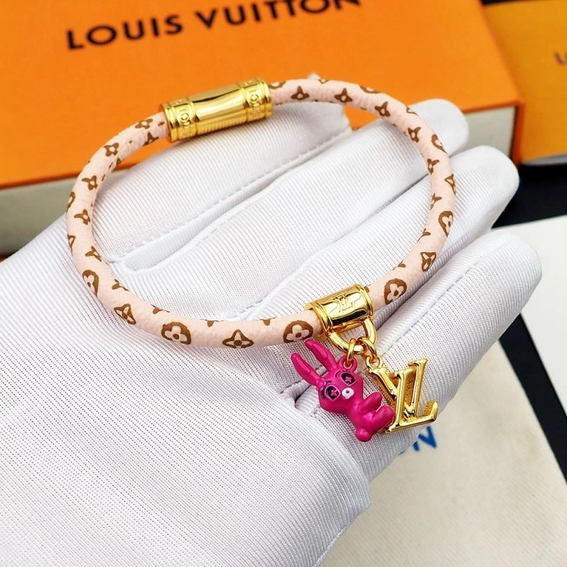 Louis Vuitton Bracelets TimelessDesign 251111