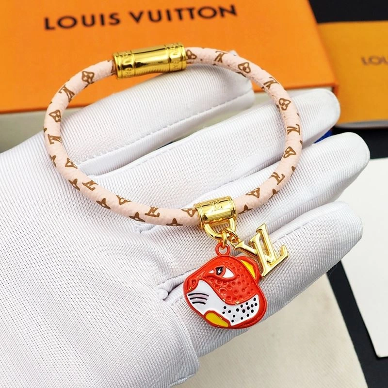 Louis Vuitton Bracelets Tailored 251109