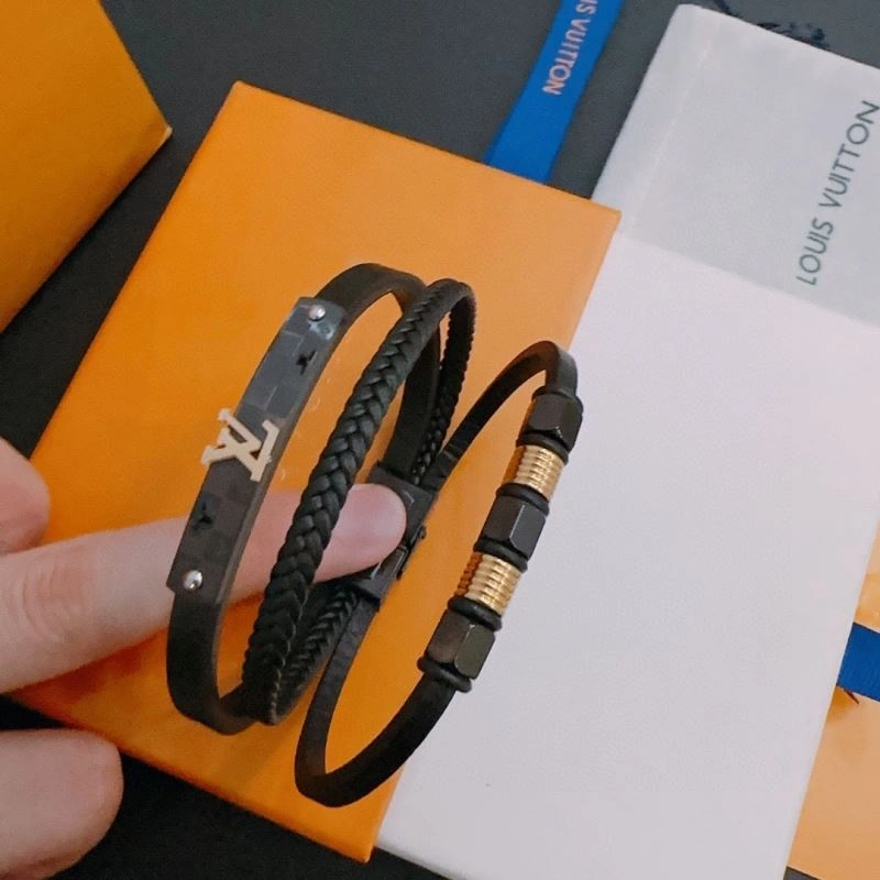 Louis Vuitton Bracelets UrbanChic 251107