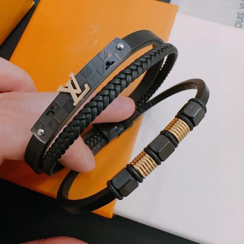 Louis Vuitton Bracelets UrbanChic 251107