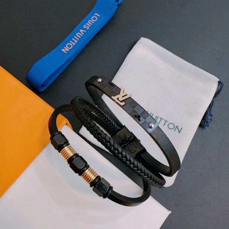Louis Vuitton Bracelets UrbanChic 251107