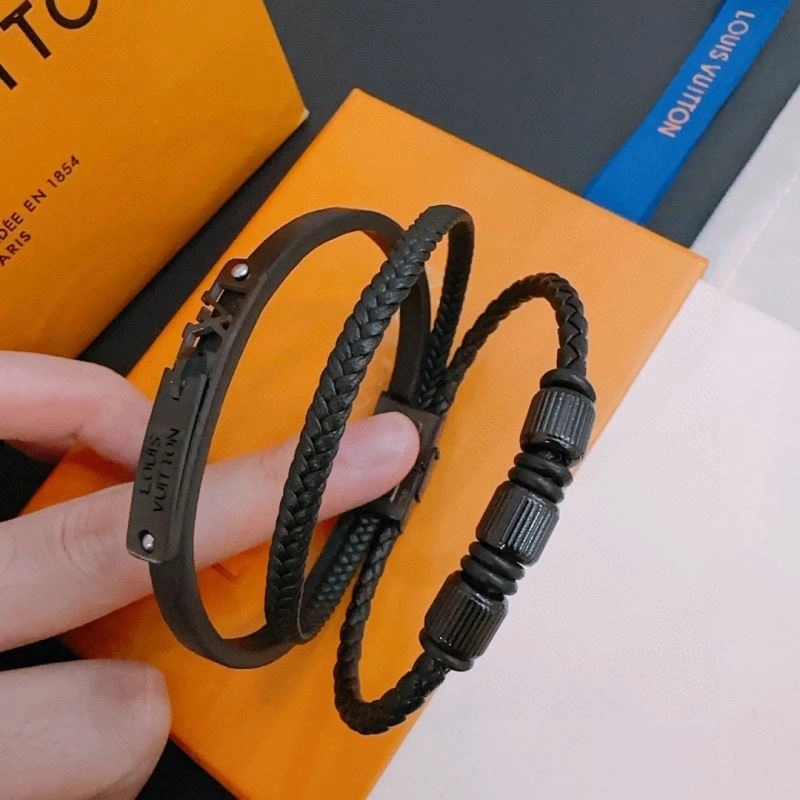 Louis Vuitton Bracelets SmartChoice 251106