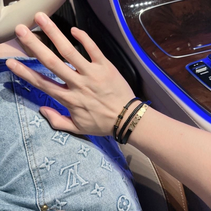 Louis Vuitton Bracelets Upgraded 251105