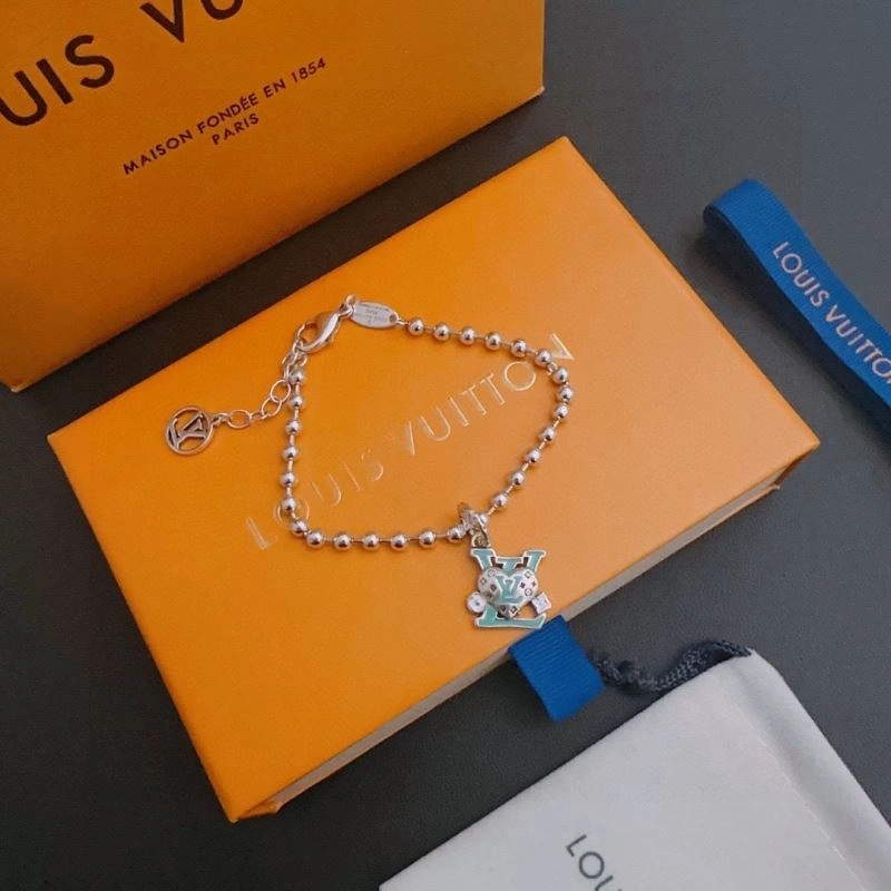 Louis Vuitton Bracelets Lightweight 250980