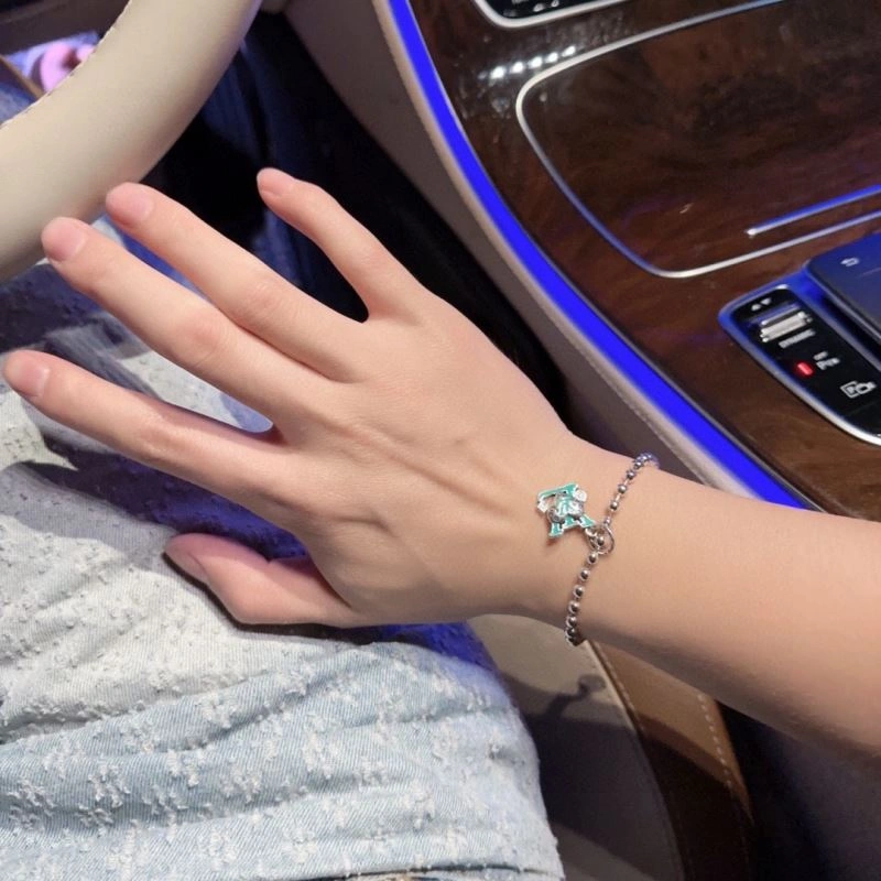 Louis Vuitton Bracelets Lightweight 250980