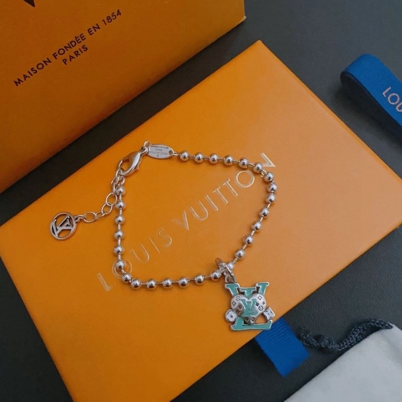 Louis Vuitton Bracelets Lightweight 250980