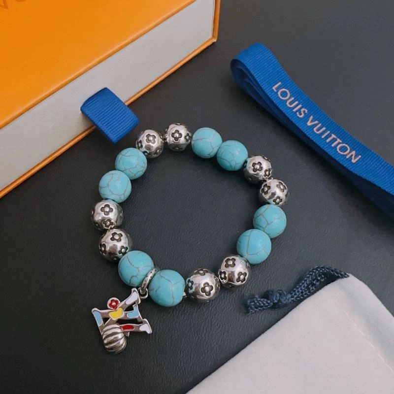 Minimalist Louis Vuitton Bracelets 250979