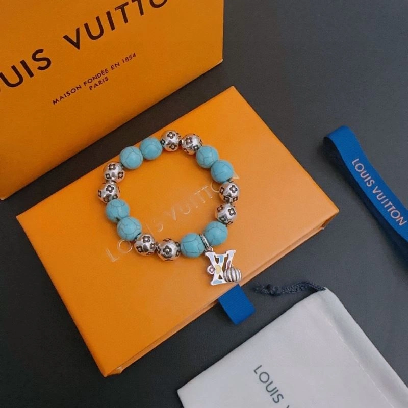 Minimalist Louis Vuitton Bracelets 250979