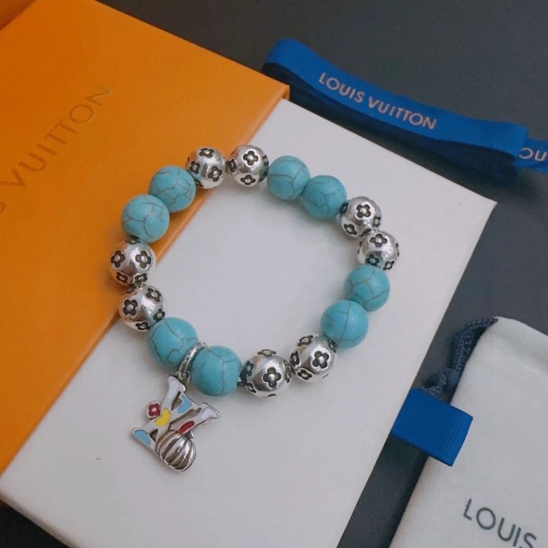 Minimalist Louis Vuitton Bracelets 250979