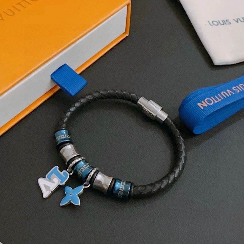 Louis Vuitton Bracelets SmoothTexture 250985