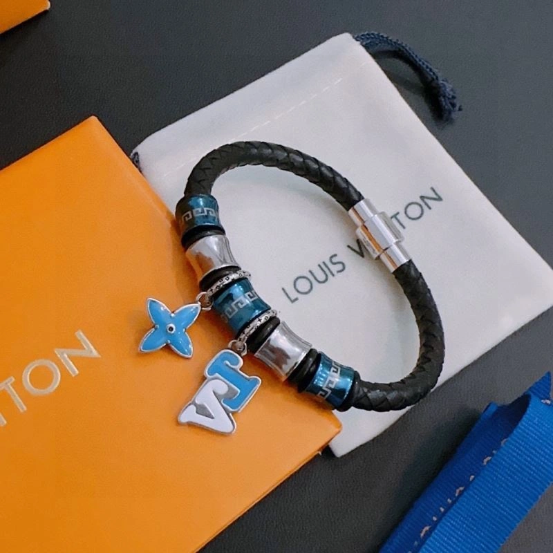 Louis Vuitton Bracelets SmoothTexture 250985