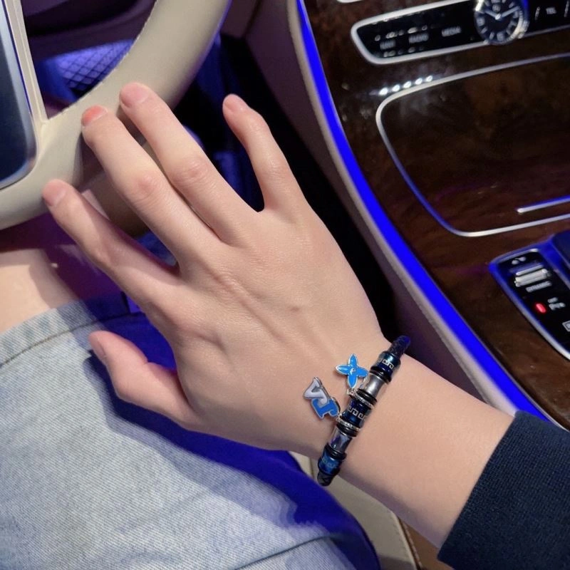 Louis Vuitton Bracelets SmoothTexture 250985