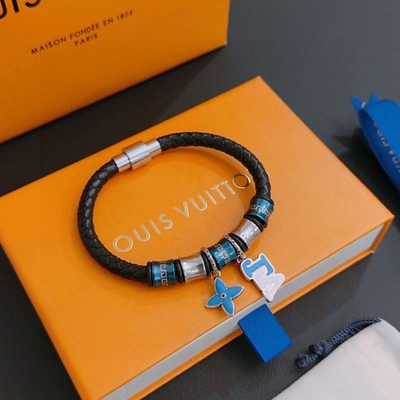 Louis Vuitton Bracelets SmoothTexture 250985
