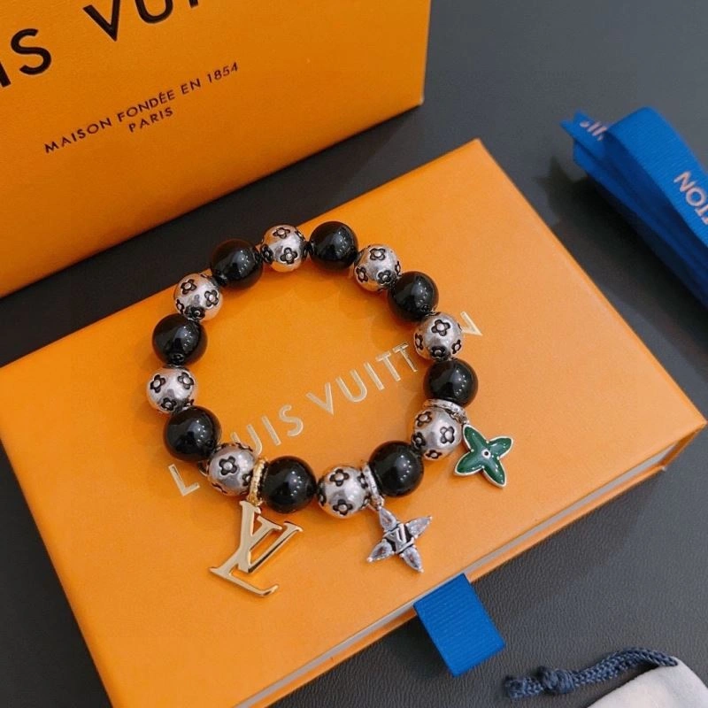 Lightweight Louis Vuitton Bracelets 250983