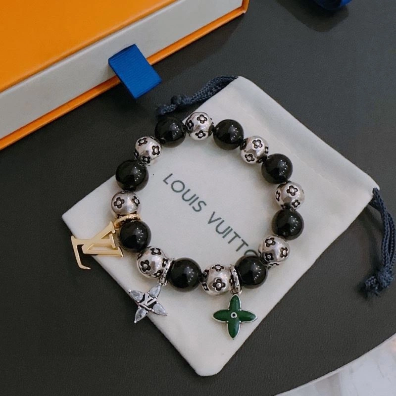 Lightweight Louis Vuitton Bracelets 250983