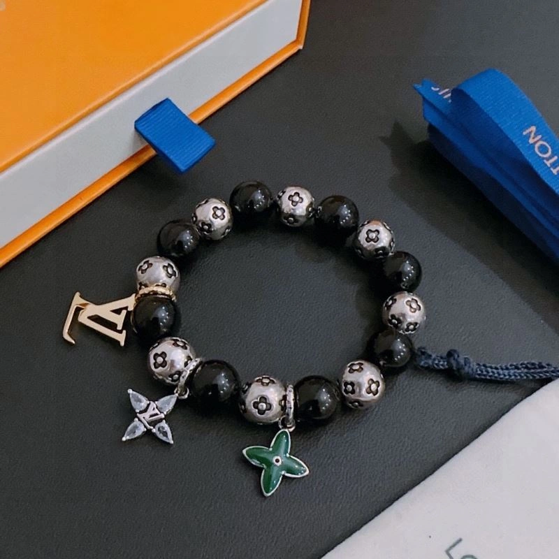 Lightweight Louis Vuitton Bracelets 250983