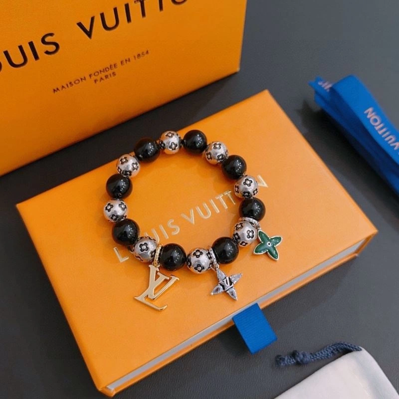 Lightweight Louis Vuitton Bracelets 250983