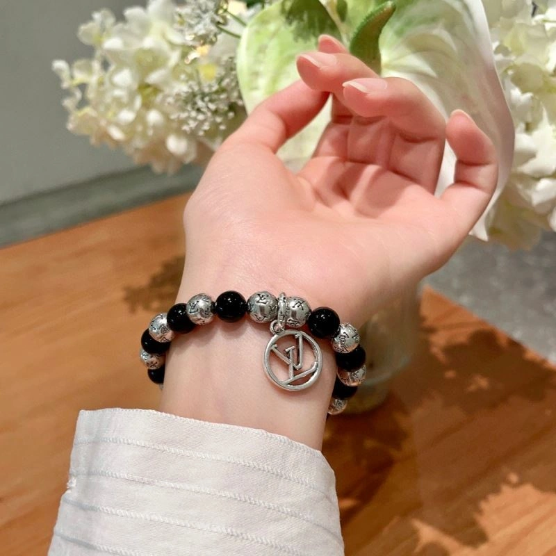 FastDry Louis Vuitton Bracelets 250974