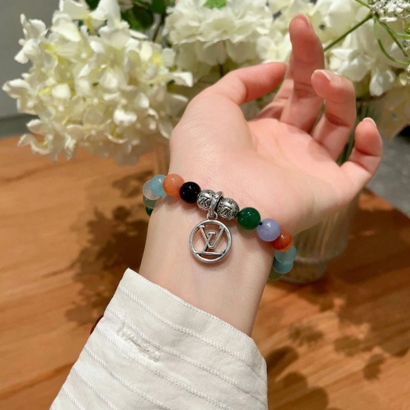 Louis Vuitton Bracelets Neat 250972