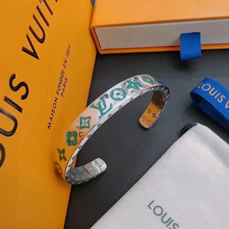 Louis Vuitton Bracelets Functional 250956