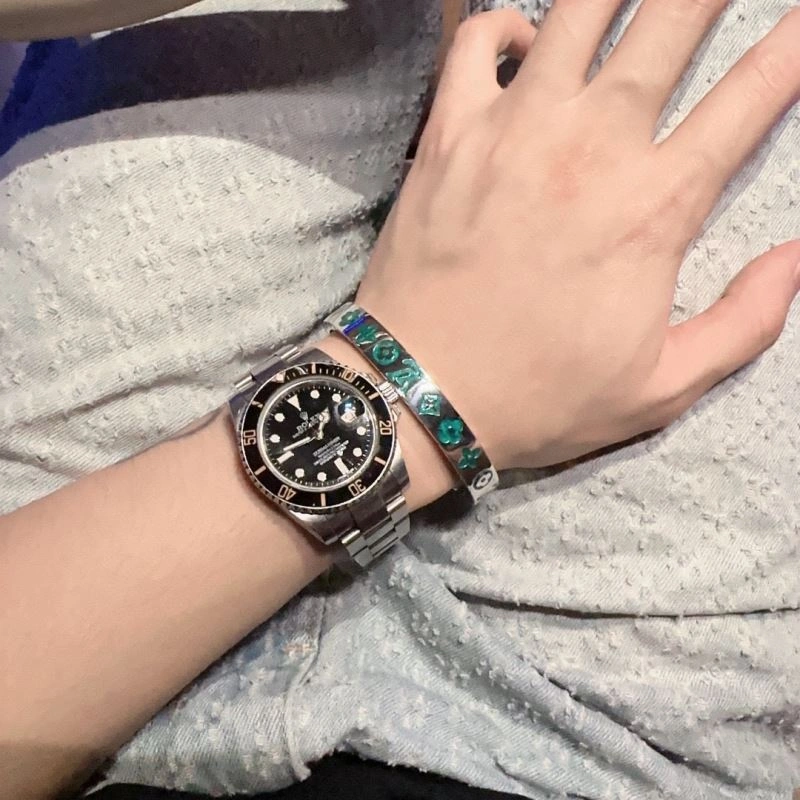 Louis Vuitton Bracelets Functional 250956