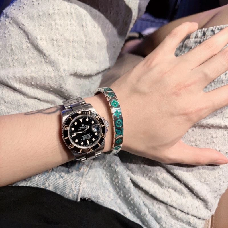 Louis Vuitton Bracelets Functional 250956