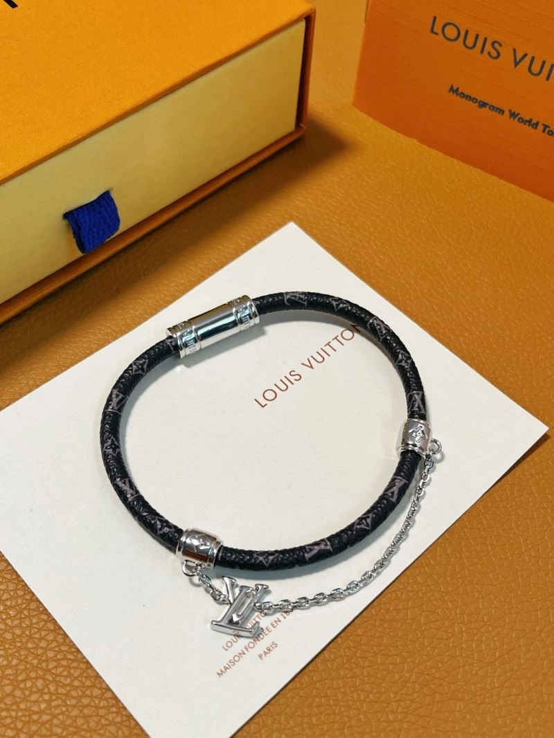 SoftTouch Louis Vuitton Bracelets 250944