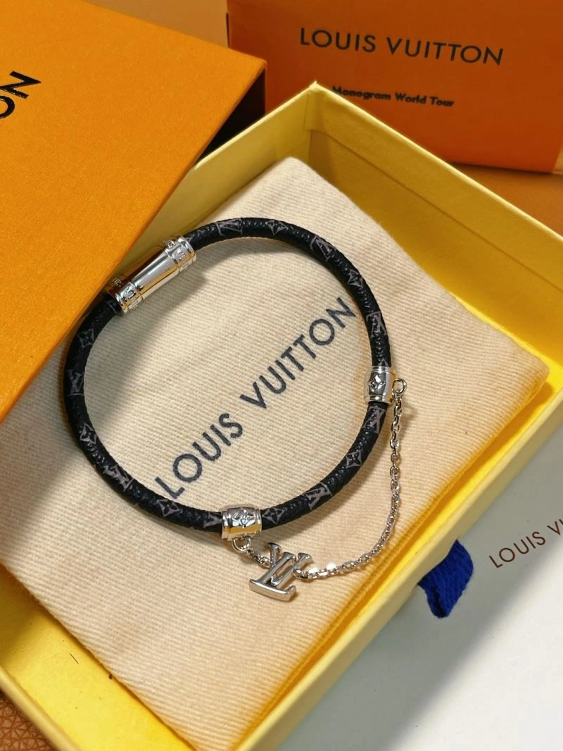 SoftTouch Louis Vuitton Bracelets 250944