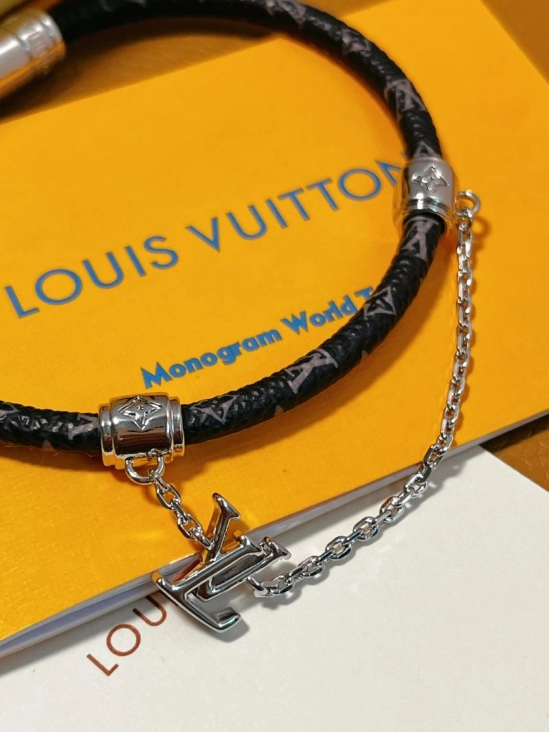 SoftTouch Louis Vuitton Bracelets 250944