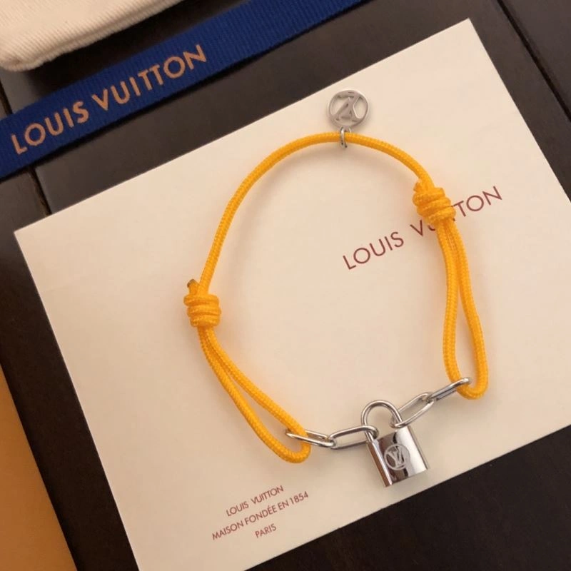Attractive Louis Vuitton Bracelets 250946