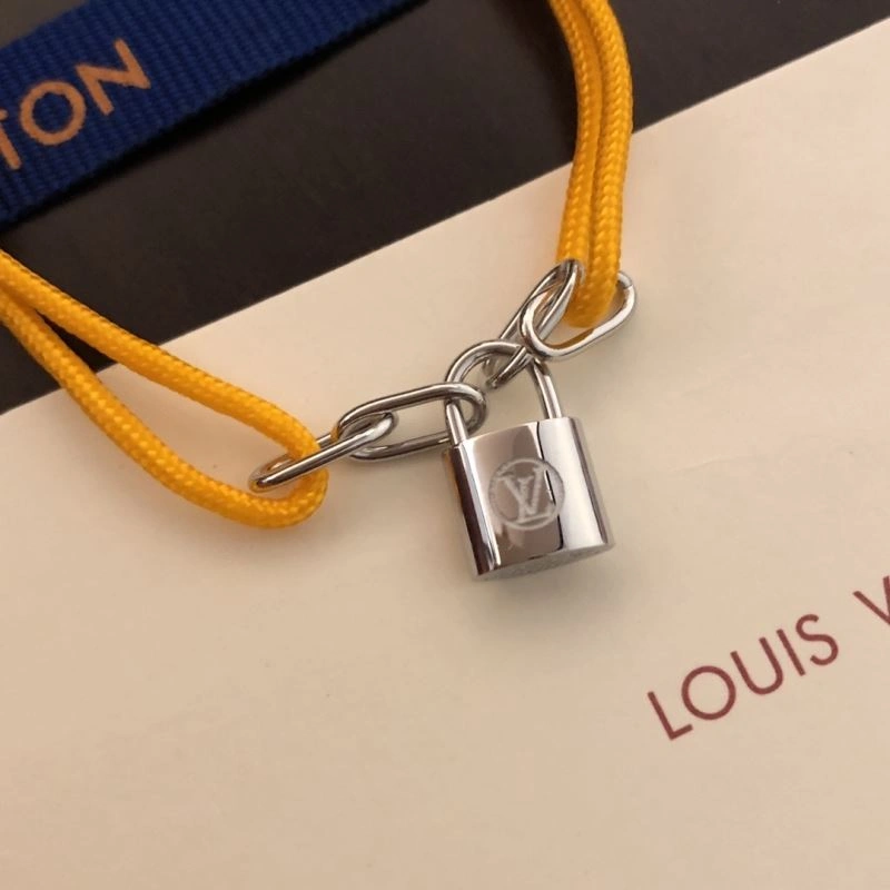 Attractive Louis Vuitton Bracelets 250946
