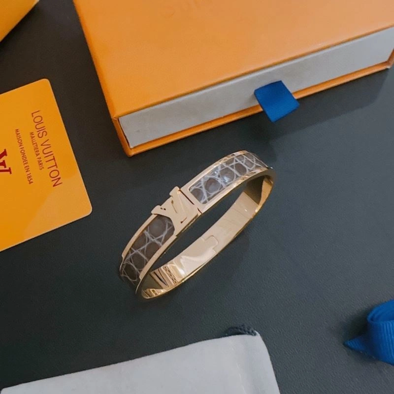 Louis Vuitton Bracelets Lightweight 250965