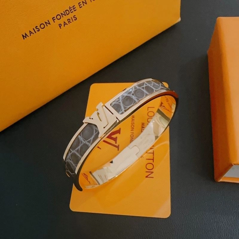 Louis Vuitton Bracelets Lightweight 250965