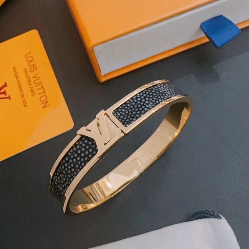 Louis Vuitton Bracelets WeatherProof 250945