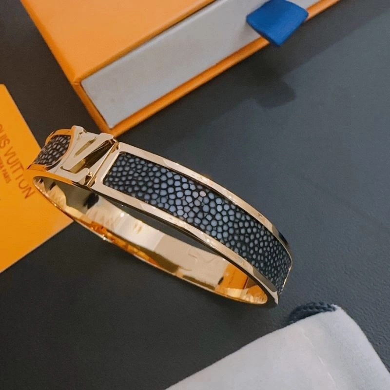 Louis Vuitton Bracelets WeatherProof 250945