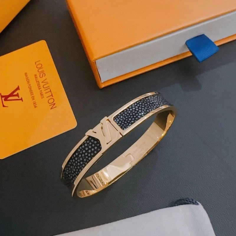 Louis Vuitton Bracelets WeatherProof 250945