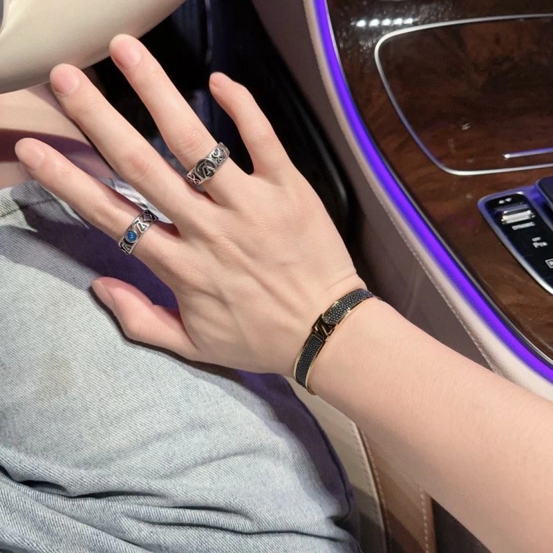 Louis Vuitton Bracelets WeatherProof 250945