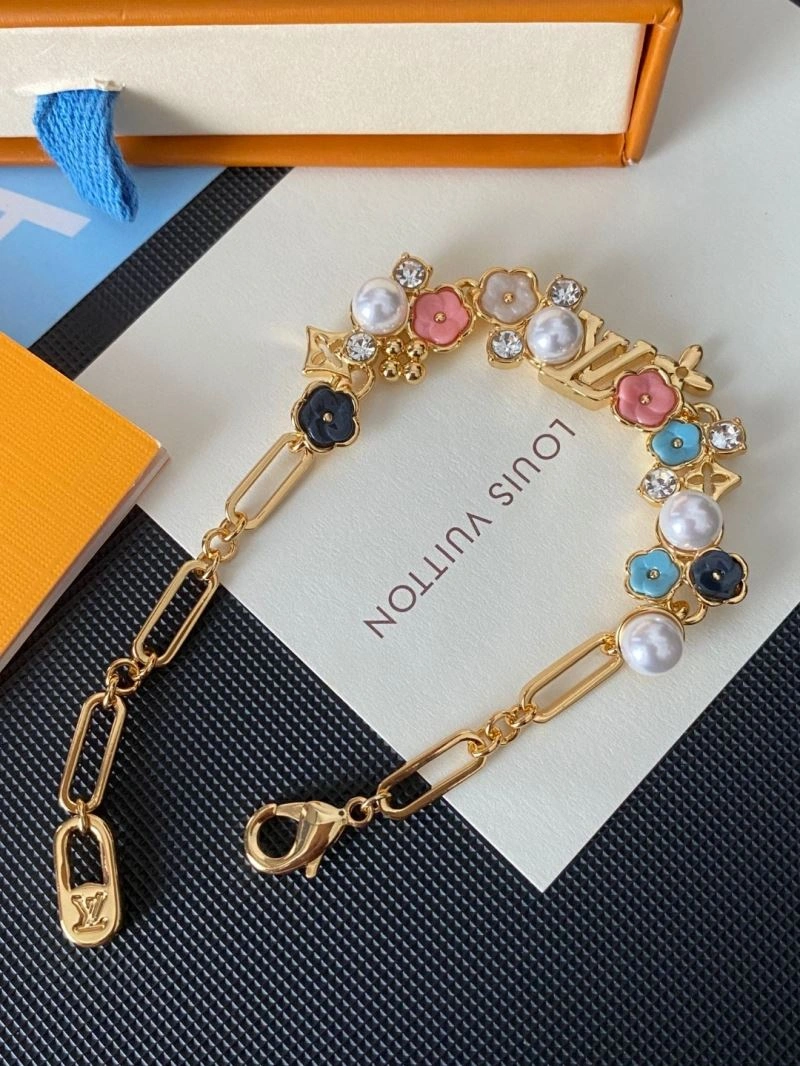 Louis Vuitton Bracelets Durable 250947