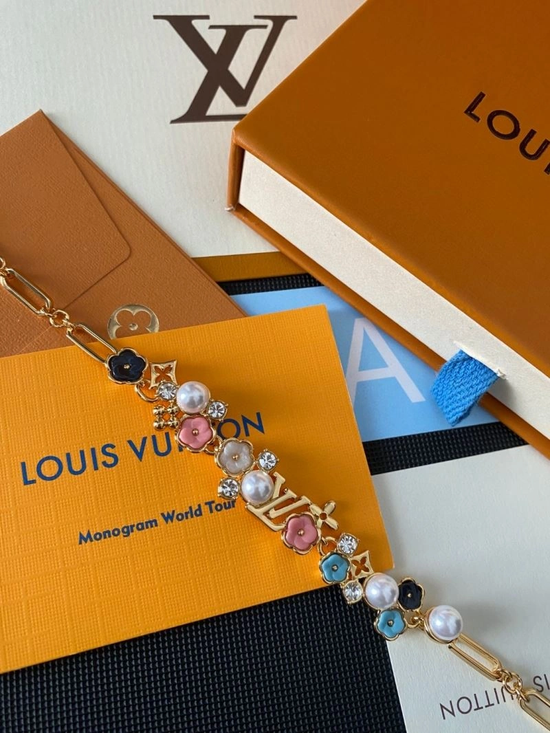 Louis Vuitton Bracelets Durable 250947