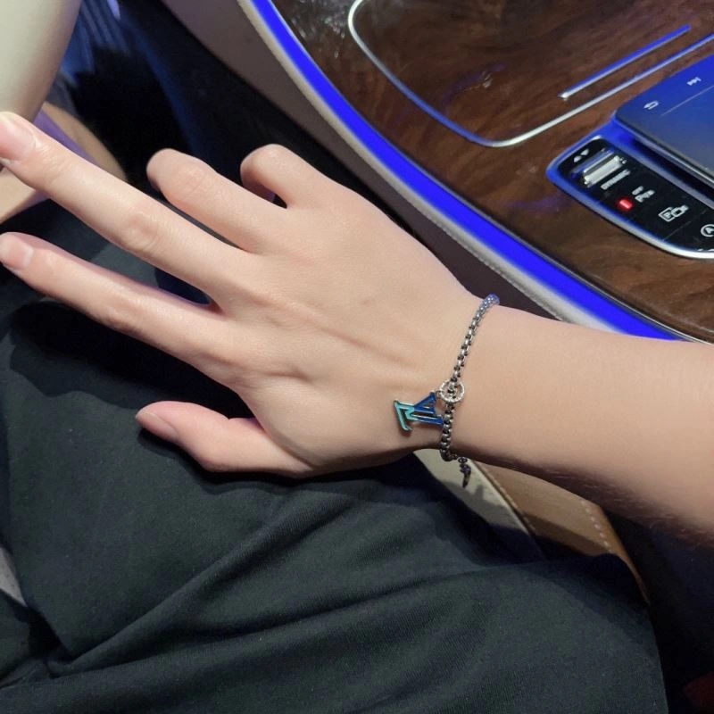 Casual Louis Vuitton Bracelets 250967