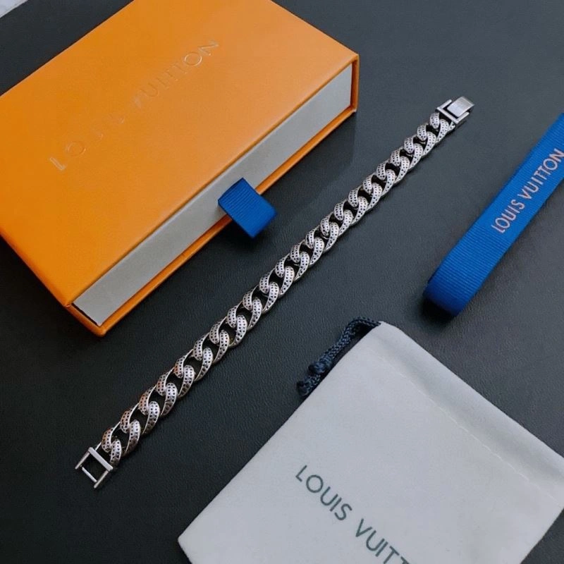 GoAnywhere Louis Vuitton Bracelets 250968