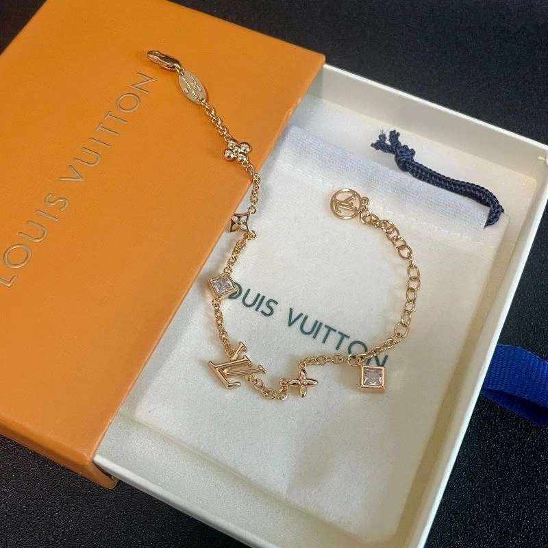 Efficient Louis Vuitton Bracelets 250957