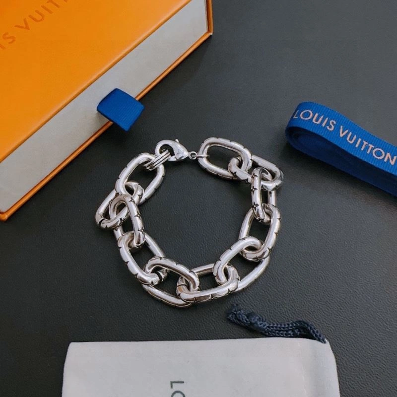 Louis Vuitton Bracelets SmartChoice 250970