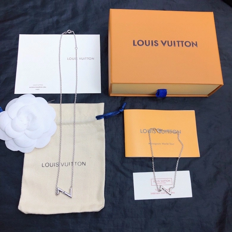 Louis Vuitton Bracelets Functional 250943