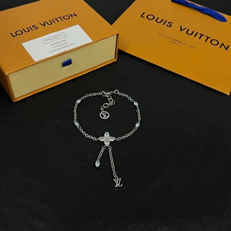 Louis Vuitton Bracelets Popular 250942