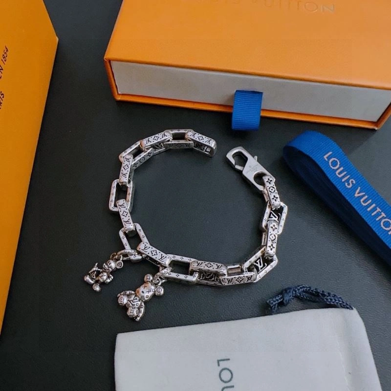 Affordable Louis Vuitton Bracelets 250886