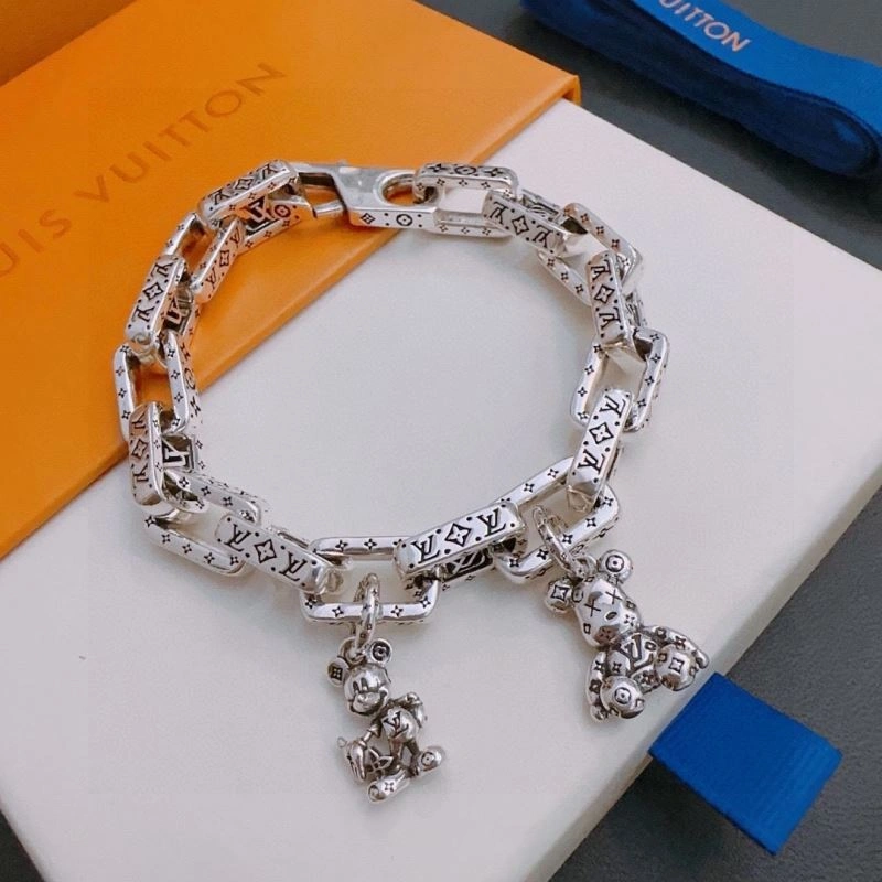 Affordable Louis Vuitton Bracelets 250886